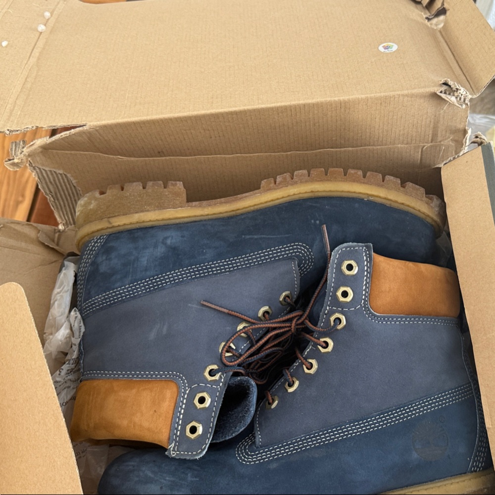 Timberland Boot Navy Blue & Tan size 8